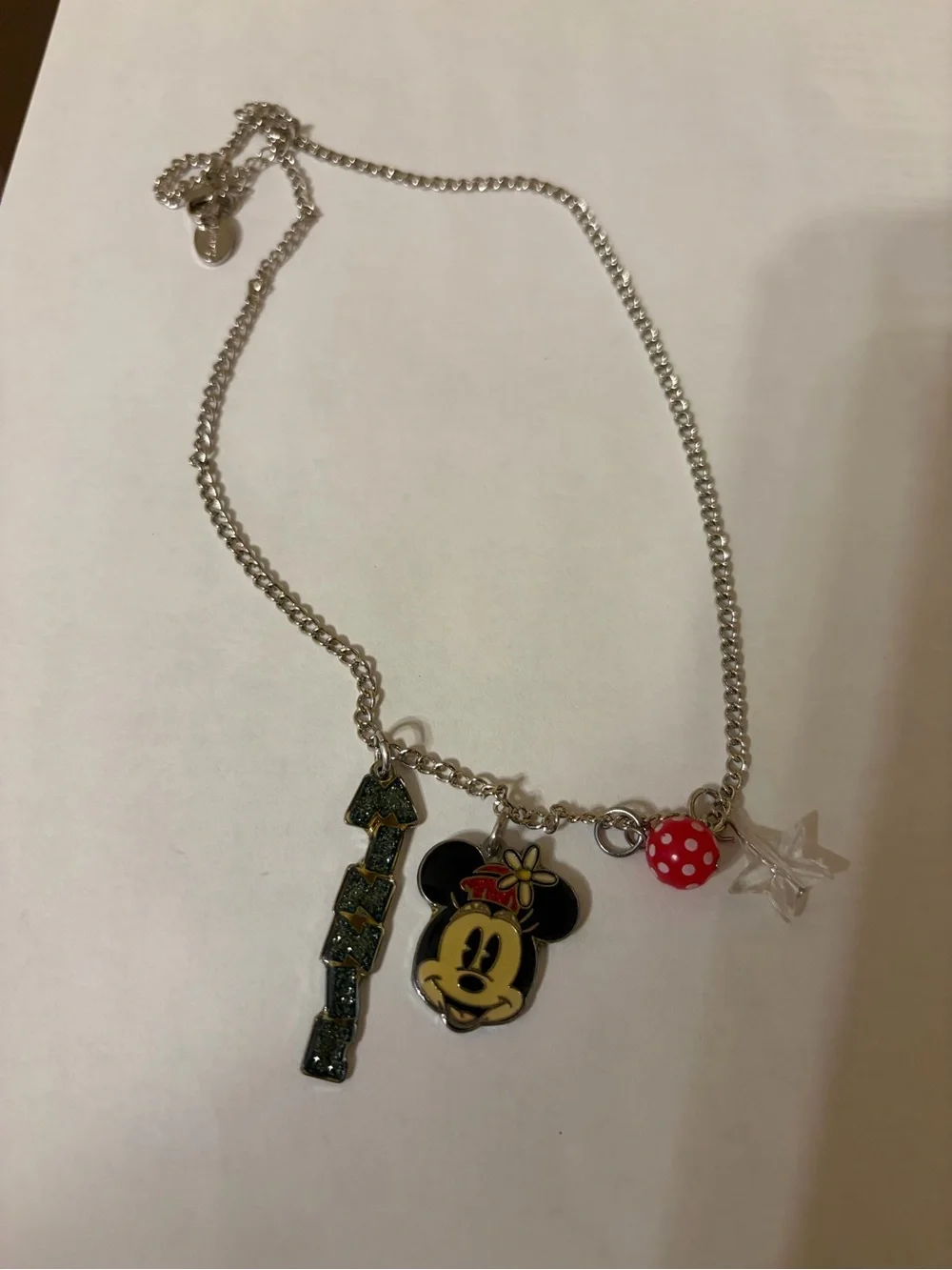 Disney Minnie Mouse charm necklace size 20”